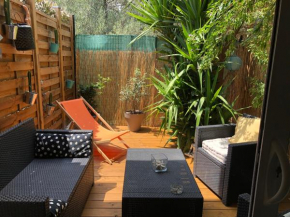 Agréable T2 traversant RDC avec terrasse + balcon+ Parking 2 places